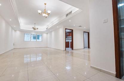 Apartment - 2 Bedrooms - 3 Bathrooms for rent in Al Menhali Building - Oud Metha - Bur Dubai - Dubai