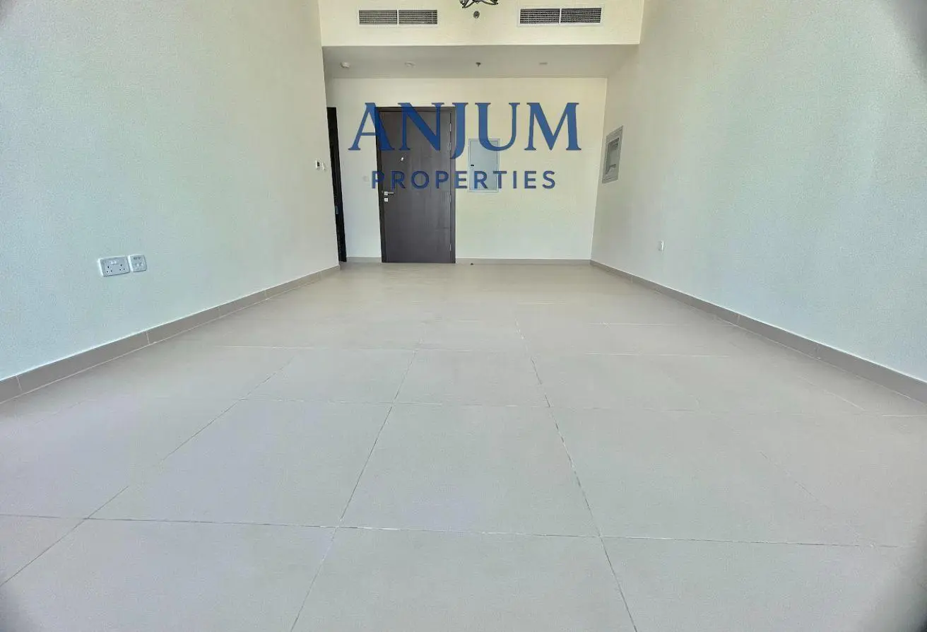 102828475 - Property Main Image