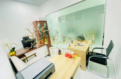 Office Space - Studio - 1 Bathroom for rent in Red Avenue - Al Garhoud - Dubai