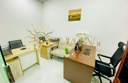 Office Space - Studio - 1 Bathroom for rent in Red Avenue - Al Garhoud - Dubai