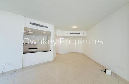 Apartment - 3 Bedrooms - 3 Bathrooms for rent in Golden Sands 16 - Al Mankhool - Bur Dubai - Dubai Apartment - 3 Bedrooms - 3 Bathrooms for rent in Golden Sands 16 - Al Mankhool - Bur Dubai - Dubai