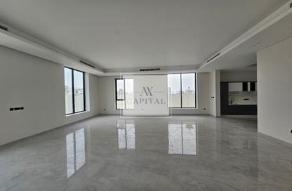 Villa - 6 - 7+ for rent in Al Aweer Village - Al Aweer - Dubai