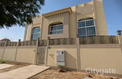 Villa - Studio - 5 Bathrooms for rent in Jumeirah 1 - Jumeirah - Dubai Villa - Studio - 5 Bathrooms for rent in Jumeirah 1 - Jumeirah - Dubai