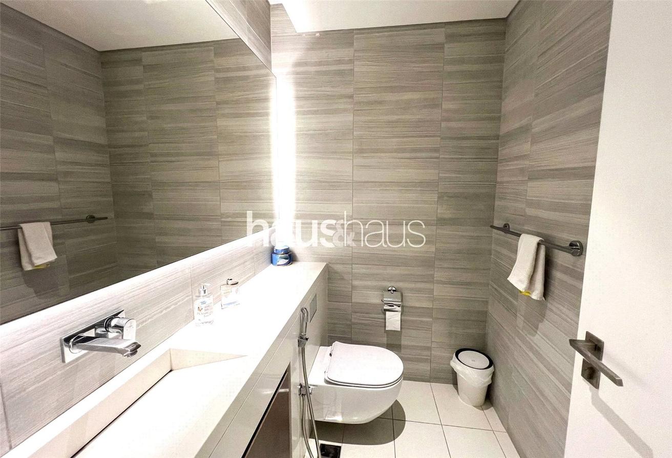 Private garden | Fully upgraded | Vacant photo 15