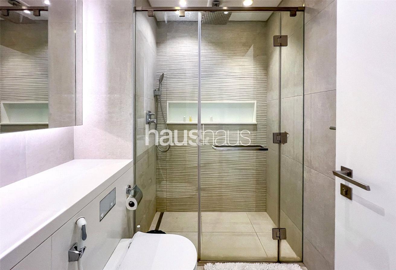 Private garden | Fully upgraded | Vacant photo 12