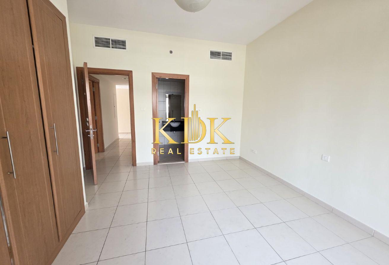 Classic Two Bedroom | Open View | Book Now photo 3