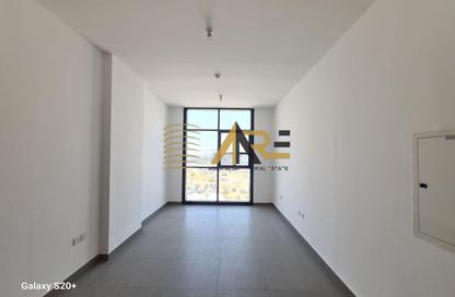 Apartment - 2 Bedrooms - 2 Bathrooms for rent in Al Mamsha - Muwaileh - Sharjah