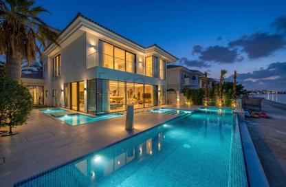 Villa - 5 Bedrooms - 6 Bathrooms for rent in Garden Homes Frond E - Garden Homes - Palm Jumeirah - Dubai