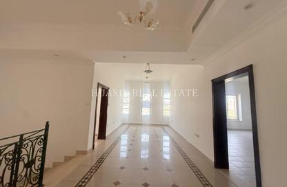 Villa - 5 - 5 for rent in Umm Suqeim 1 Villas - Umm Suqeim 1 - Umm Suqeim - Dubai