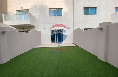 Townhouse - 2 Bedrooms - 3 Bathrooms for rent in Contemporary Style - Al Reef Villas - Al Reef - Abu Dhabi