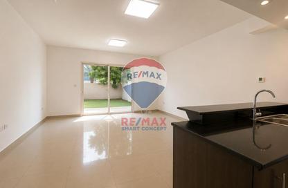 Townhouse - 2 Bedrooms - 3 Bathrooms for rent in Contemporary Style - Al Reef Villas - Al Reef - Abu Dhabi