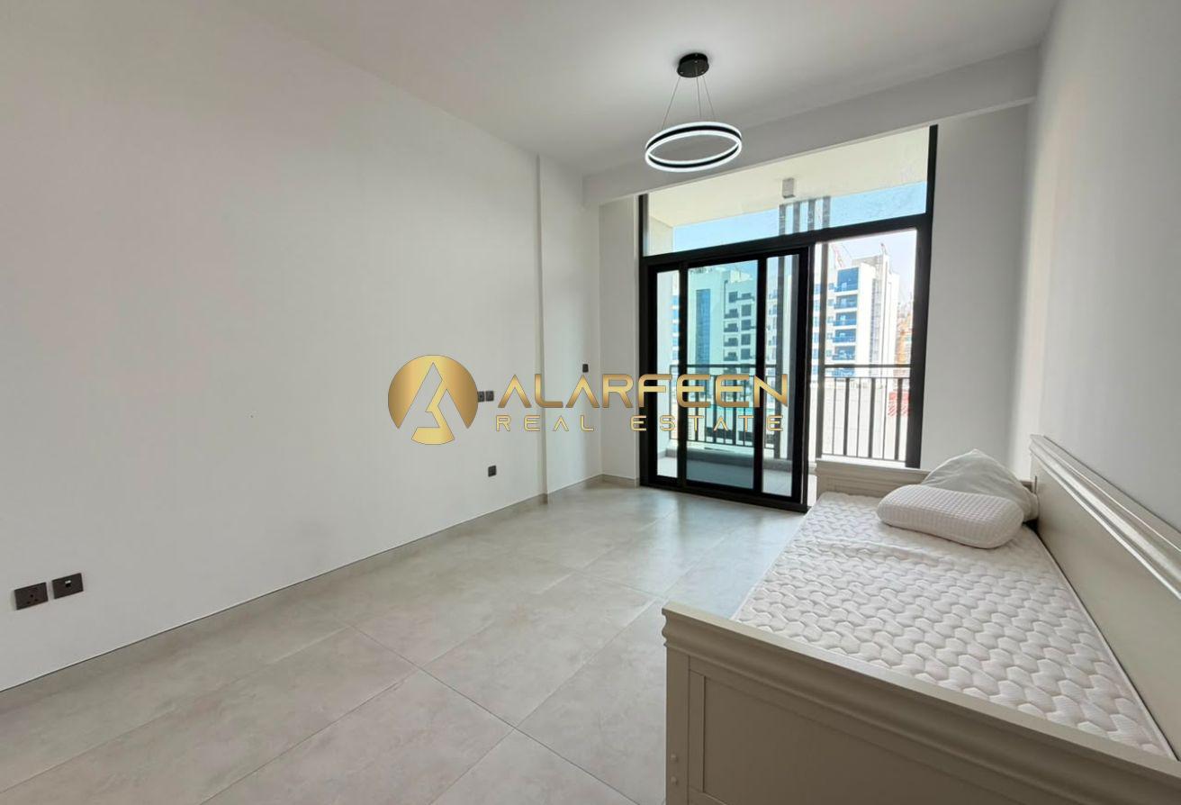 Well Maintained | Spacious Studio | Ready to Move photo 3