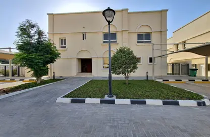 Villa - 4 Bedrooms - 5 Bathrooms for rent in Mohamed Bin Zayed Centre - Mohamed Bin Zayed City - Abu Dhabi