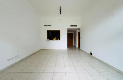 Apartment - 1 Bedroom - 2 Bathrooms for rent in The Links Canal Apartments - The Links - The Views - Dubai Apartment - 1 Bedroom - 2 Bathrooms for rent in The Links Canal Apartments - The Links - The Views - Dubai