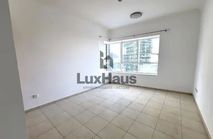 Apartment - 1 Bedroom - 2 Bathrooms for rent in V3 Tower - JLT Cluster V - Jumeirah Lake Towers - Dubai