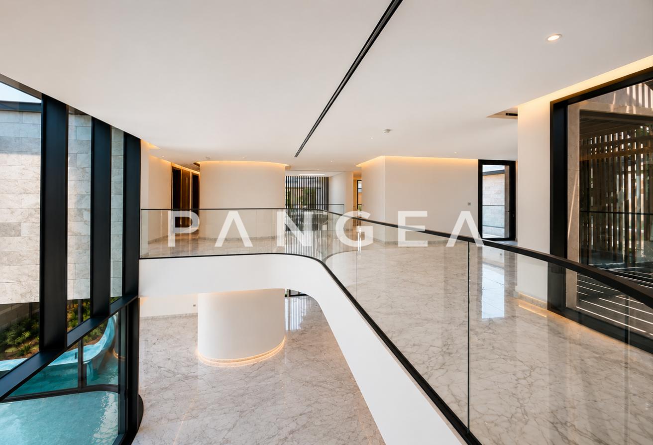 Best Price | Rare Unit | 6 Car Basement Parkings photo 4