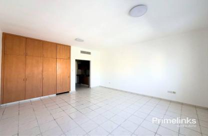 Apartment - Studio - 1 Bathroom for rent in Building U19 - Italy Cluster - International City - Dubai Apartment - Studio - 1 Bathroom for rent in Building U19 - Italy Cluster - International City - Dubai