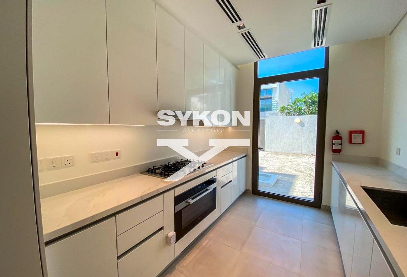 Standalone | Brand New | 4 Bedroom Villa | Vacant photo 5