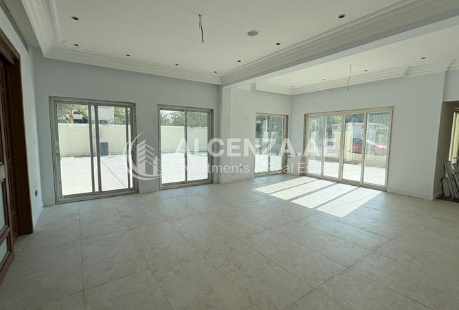 73861893 - Property Image 3