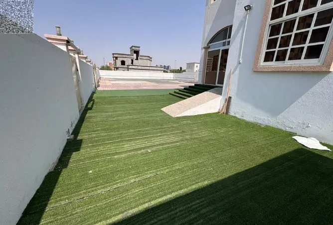 148652178 - Property Image 2