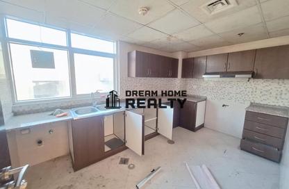 Apartment - 1 Bedroom - 2 Bathrooms for rent in Ali Mousa Tower 2 - Al Majaz 2 - Al Majaz - Sharjah