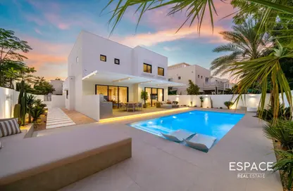 فيلا - 4 غرف نوم - 3 حمامات للبيع في ميدوز 9 - ميدوز - دبي