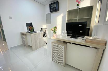 Office Space - Studio - 1 Bathroom for rent in Horizone Building - Port Saeed - Deira - Dubai