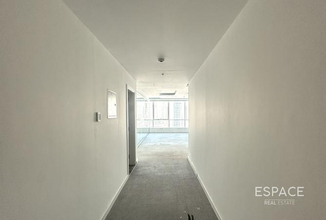 82801530 - Property Image 3