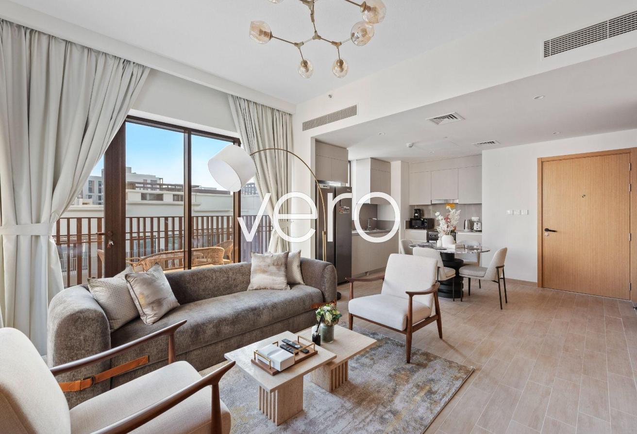 Contemporary 2BR | Beach Access | Vacant photo 5