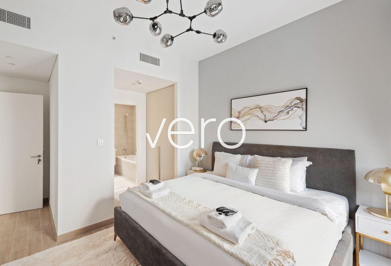 Contemporary 2BR | Beach Access | Vacant photo 17
