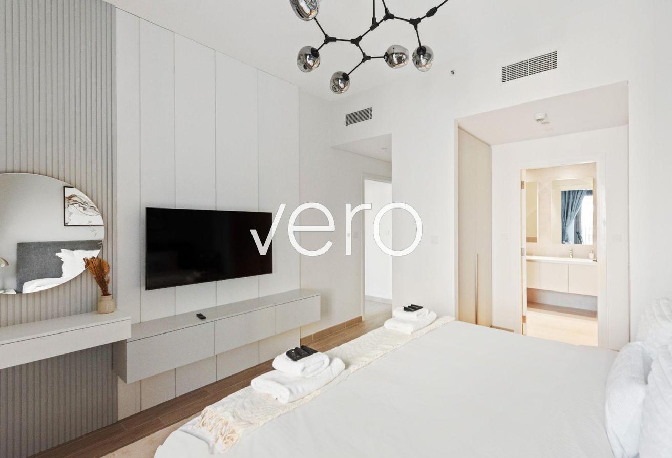 Contemporary 2BR | Beach Access | Vacant photo 13