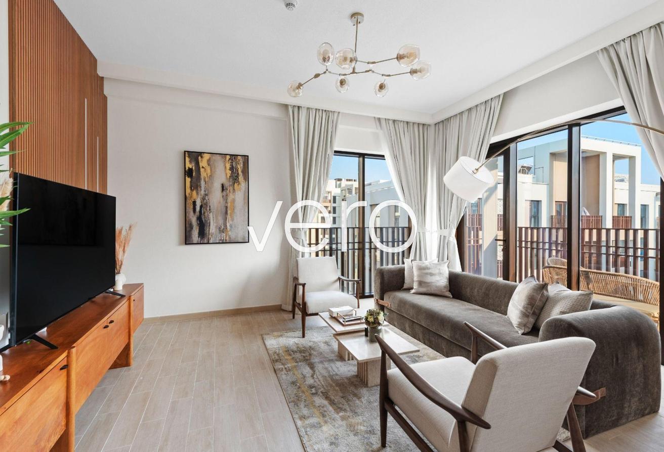 Contemporary 2BR | Beach Access | Vacant photo 4