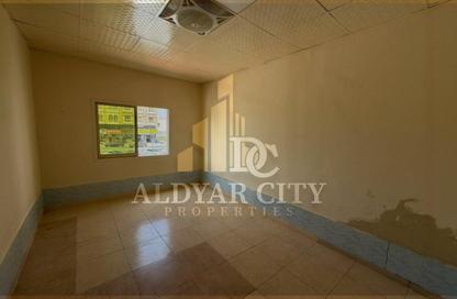 Apartment - Studio - 1 Bathroom for rent in Al Mowaihat 3 - Al Mowaihat - Ajman Apartment - Studio - 1 Bathroom for rent in Al Mowaihat 3 - Al Mowaihat - Ajman