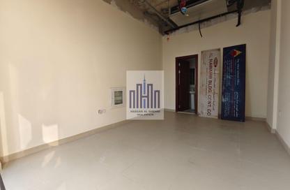 Shop - Studio - 1 Bathroom for rent in Muwaileh - Sharjah