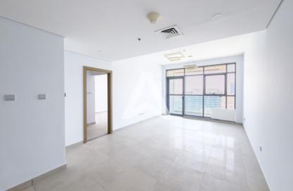 Apartment - 1 Bedroom - 2 Bathrooms for sale in Paradise View 1 - Majan - Dubai