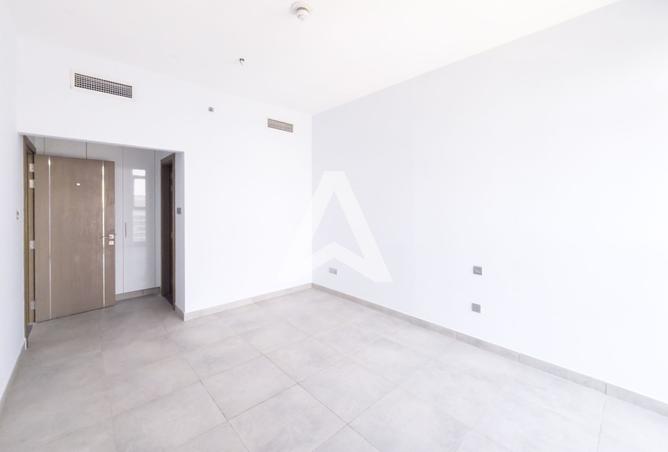 Exclusive | Upgraded 1BR | Chiller Free | Majan — photo 3