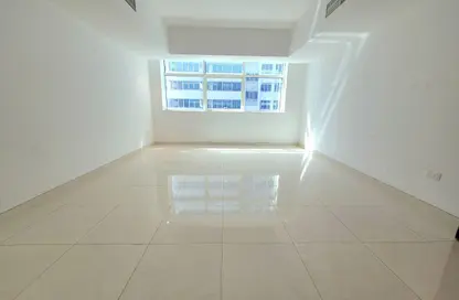 شقة - 2 غرف نوم - 2 حمامات للايجار في شارع حمدان - أبوظبي