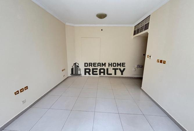 82367438 - Property Image 2