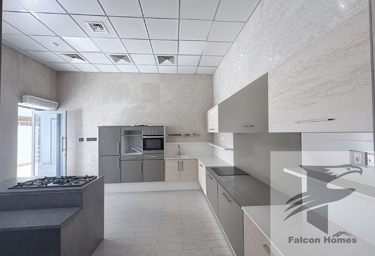 Spacious 5BR Modern Style Villa with Garden Area photo 24