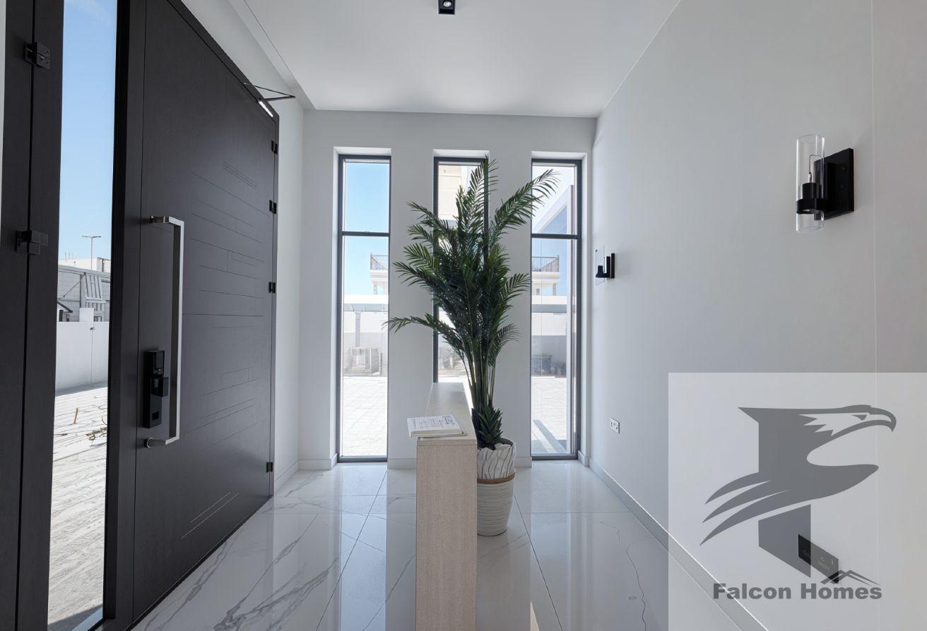 Spacious 5BR Modern Style Villa with Garden Area photo 9