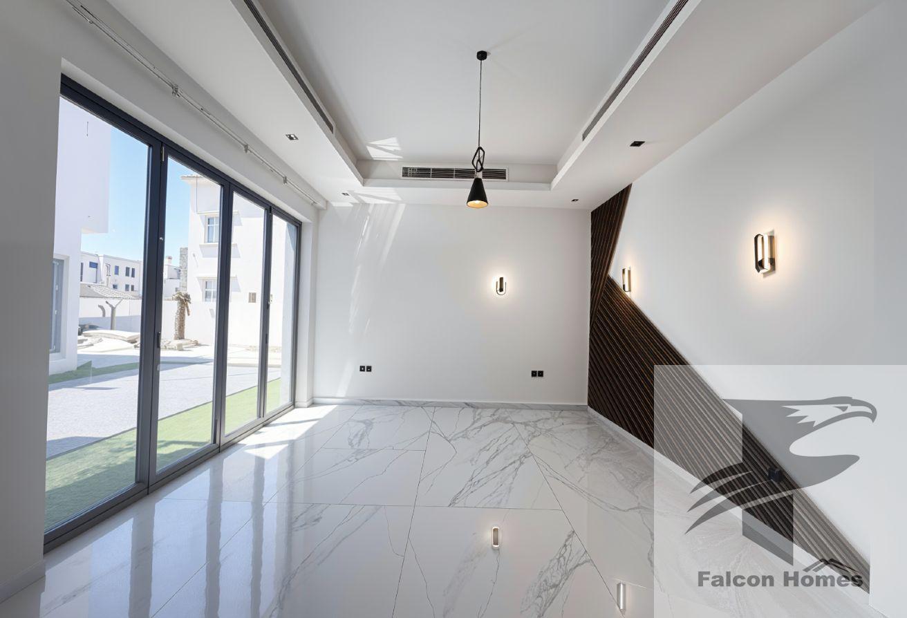 Spacious 5BR Modern Style Villa with Garden Area photo 13