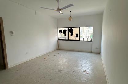 Apartment - 3 Bedrooms - 3 Bathrooms for rent in Abu Shagara building - Abu shagara - Sharjah
