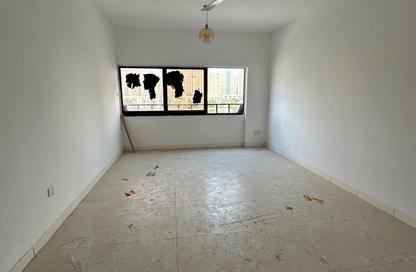 Apartment - 3 Bedrooms - 3 Bathrooms for rent in Abu Shagara building - Abu shagara - Sharjah