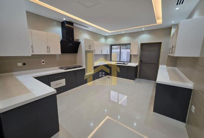 137882869 - Property Image 3