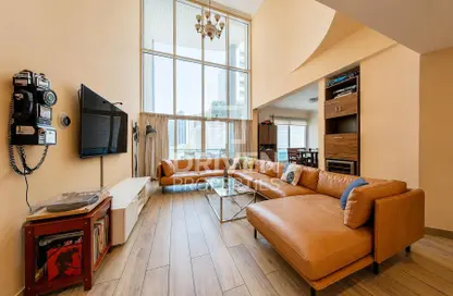 Duplex - 3 Bedrooms - 4 Bathrooms for rent in Emerald Residence - Dubai Marina - Dubai
