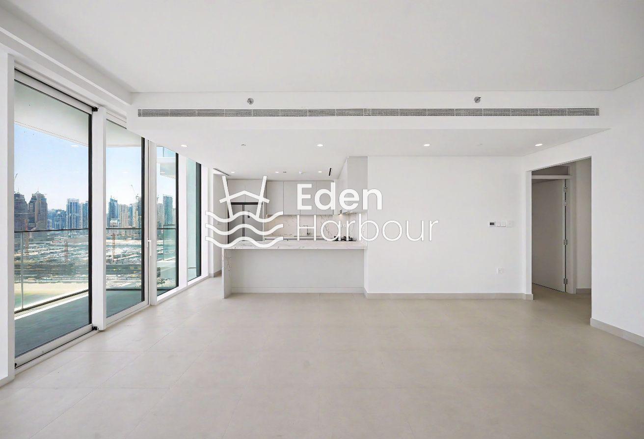UNFURNISHED | CORNER LAYOUT | VACANT photo 4