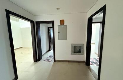Apartment - 4 Bedrooms - 2 Bathrooms for rent in Rolla Square - Rolla Area - Sharjah
