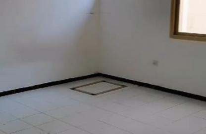 Apartment - 1 Bedroom - 1 Bathroom for rent in Abu shagara Building 2 - Budaniq - Al Qasimia - Sharjah Apartment - 1 Bedroom - 1 Bathroom for rent in Abu shagara Building 2 - Budaniq - Al Qasimia - Sharjah