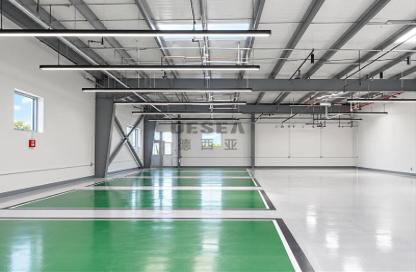 Warehouse - Studio for rent in Emirates Cluster - International City - Dubai