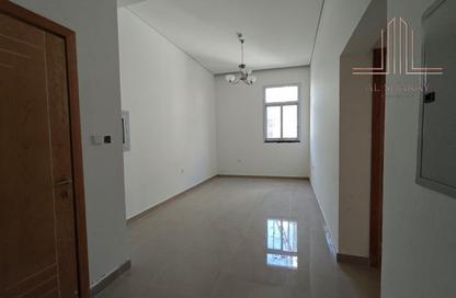 Apartment - 1 Bedroom - 2 Bathrooms for rent in Al Muteena - Deira - Dubai